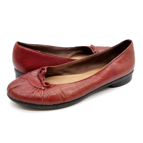 Clarks Flats Womens 9 Brown Leather Bow Slip On Comfort Shoes Round Toe - Picture 1 of 11